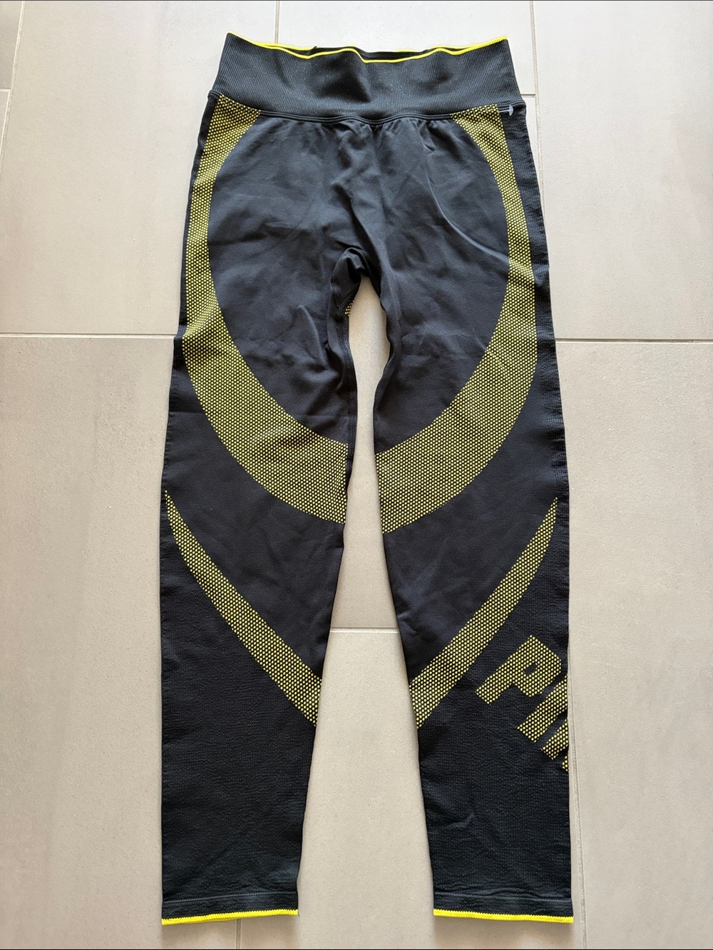 Victoria Secret Pink Active black & yellow Leggings